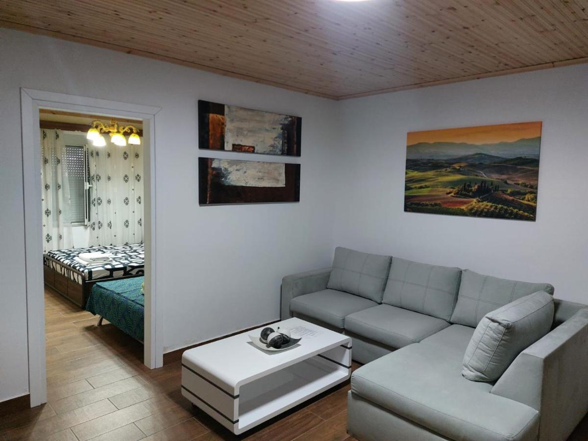 Herta Apartment Berat Exterior photo